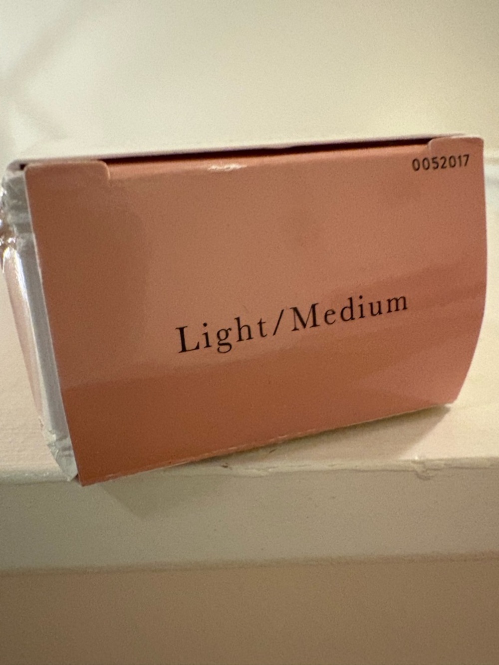 Laura Geller quench n Tint Tinted Moisturizer - light medium - Picture 2 of 3